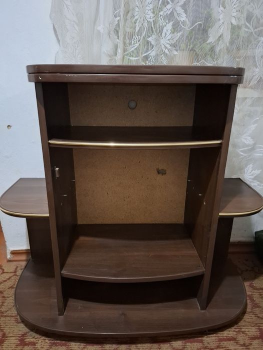 Тумба столик для квітів телевізора або музичного центра