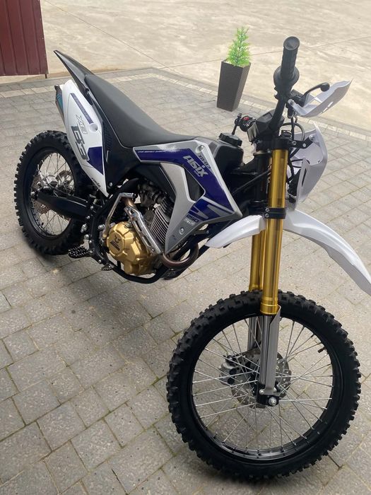 Cross ASIX XB 83 250 ccm