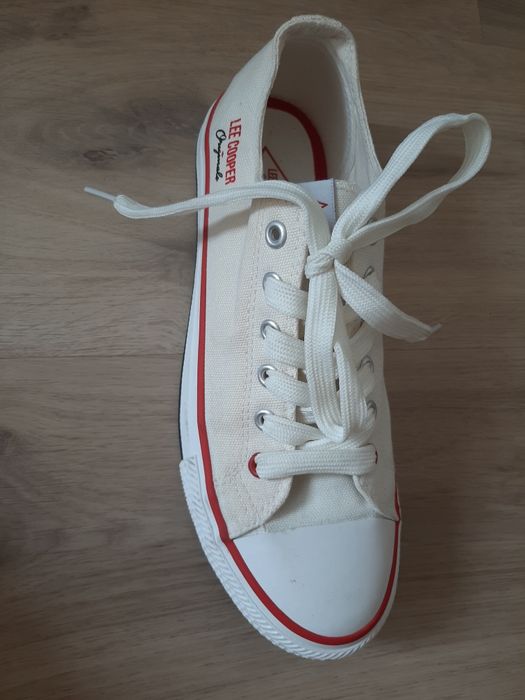 Tramki białe Lee Cooper 38 plus sznurówki gratis