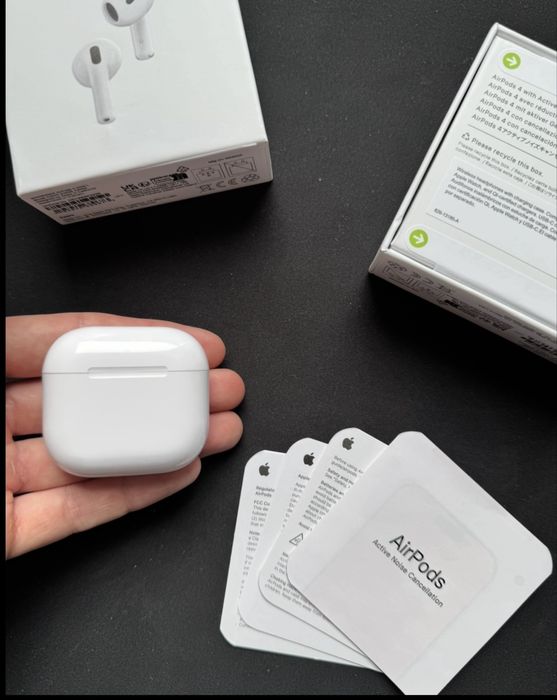 Słuchawki AirPods 4 ANC