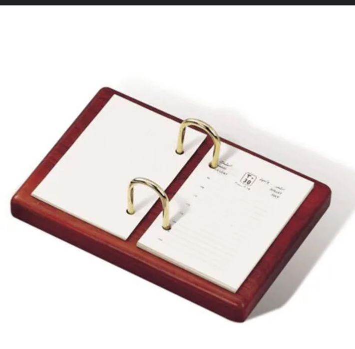 Канцелярские принадлежности,красное дерево,подставка на стол