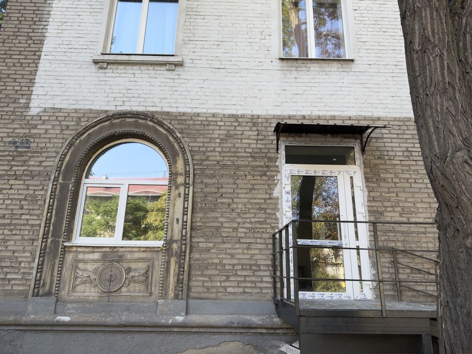 Продам нежетлове приміщення 63кв.м возможна розстрочка без %