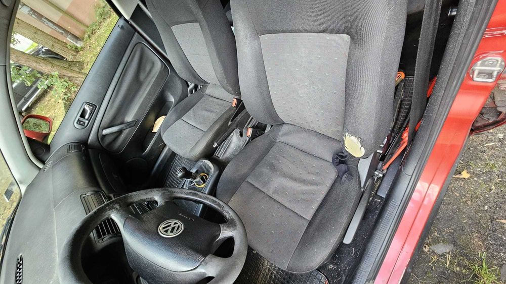 VW Passat 1.6 benzyna 1998 r.