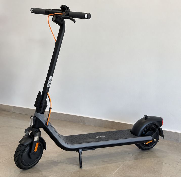 Trotinete Elétrica Segway Ninebot E2+ V2 – Excelente Estado