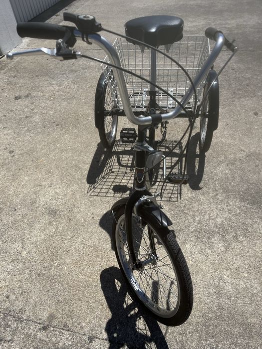 Triciclo Adulto Guersan – Estável, Confortável e com Pouco Uso