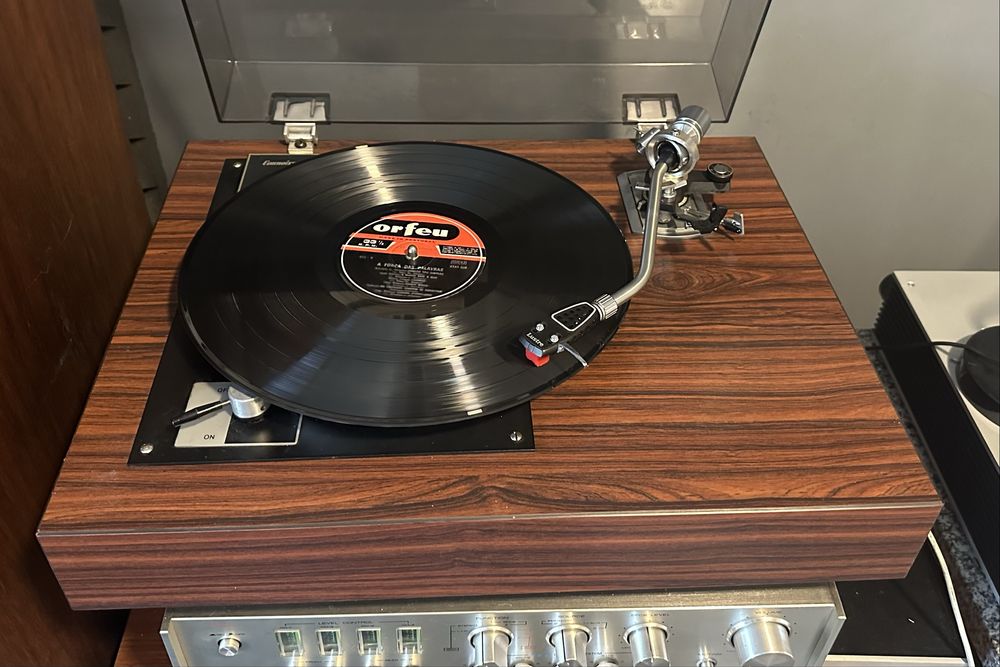 Connoisseur BD1 + Braço Acos Lustre GST-1 - Gira discos vintage