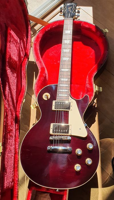 Gibson Les Paul Standard '60s Figured Top Translucent Oxblood