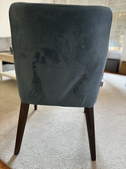 Poltrona azul em veludo KARE design