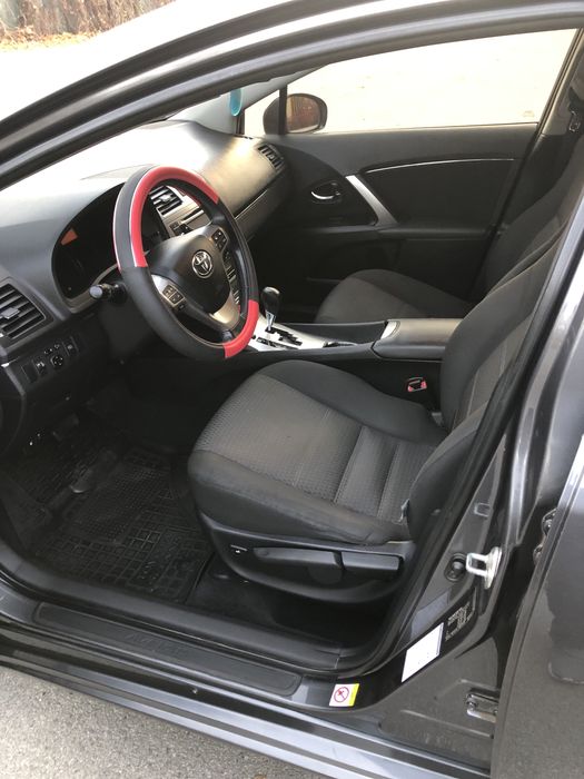 Toyota Avensis 15г