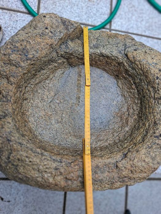 Bebedouro Antigo em Pedra