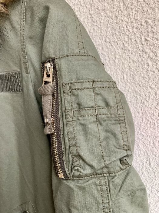 Casaco Bershka com capuz