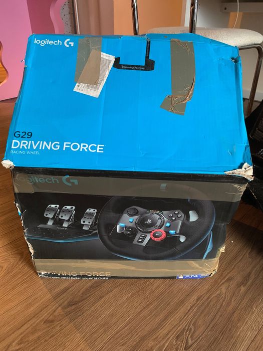 Kierownica i pedały Logitech do PS3 i PS4