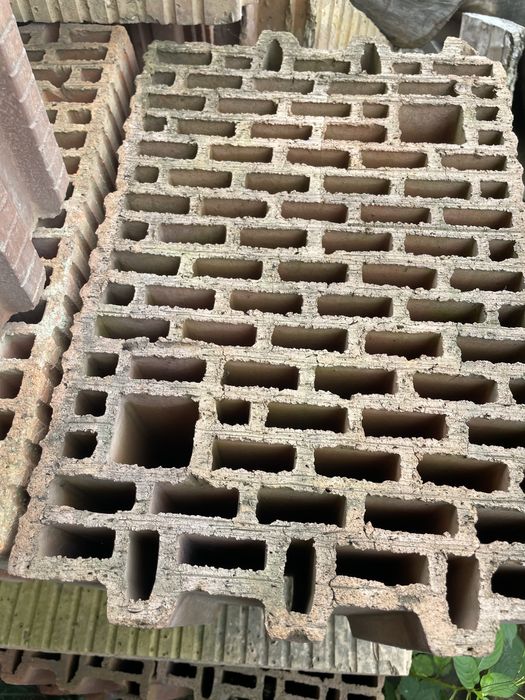 Pustan ceramiczny 25 P/W