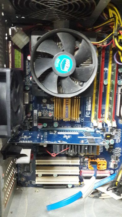 Системный блок Intel Core 2 Quadro Q8400 RAM 4Gb nvidia 210 (1gb)