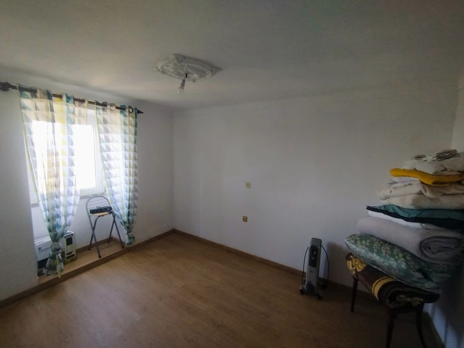 arrenda se  ou vende  t3 com terreno