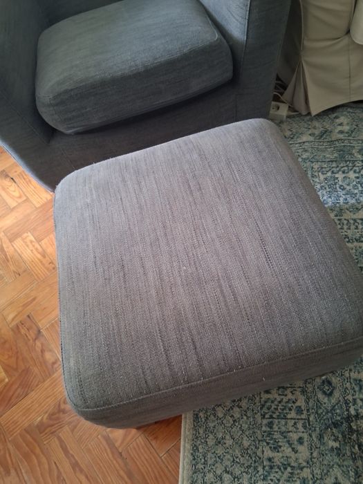 Poltrona e repousa pes