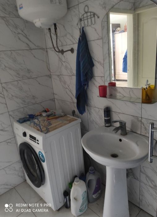 Здається кімната для трьох  хлопців Луначарка