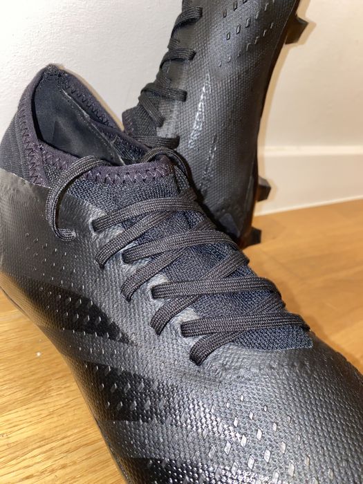 Adidas Predator z nowej kolekcji rozmiar 42
