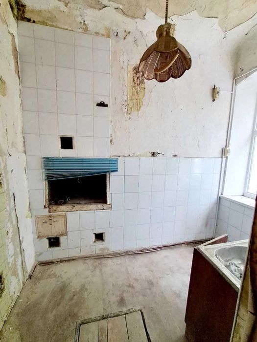 Продам 2-о к/к можливо під офіс в центрі по вул.Тимірязєва.