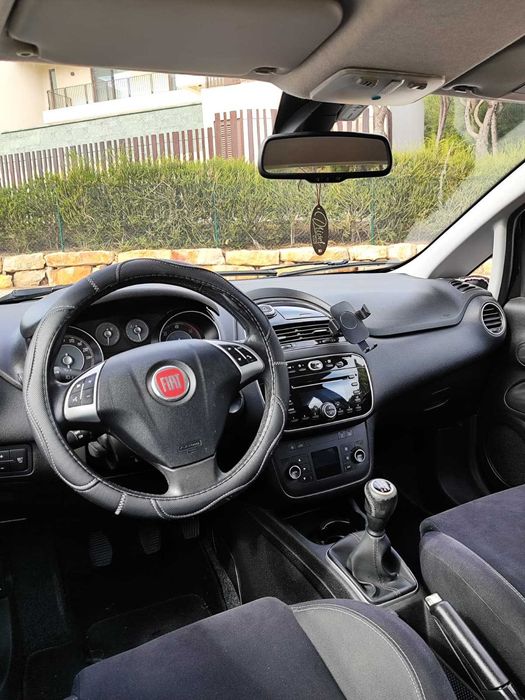 Fiat Punto 1.3 MultiJet Lounge / Easy (2015) – 5 Portas – Nacional – 157.000 km – Impecável — photo 3