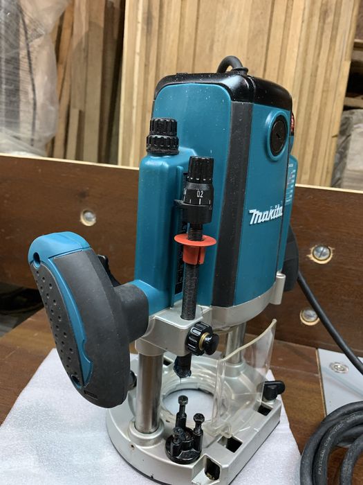 Фрезер Макіта RP2300FC , Макіта RP2301 FC