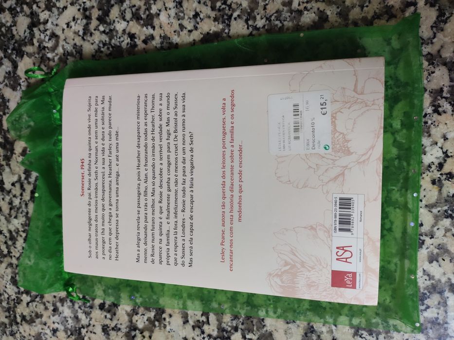 Livro Lesley Pearse