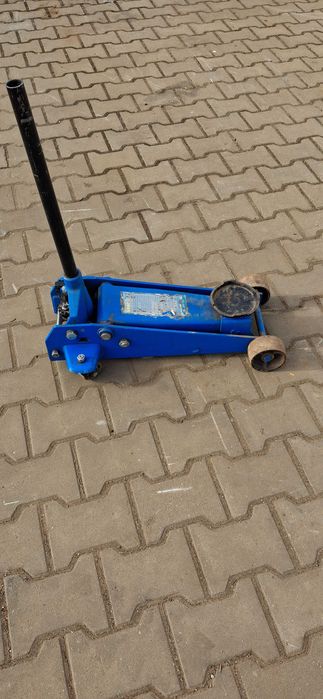 Podnośnik hydrauliczny