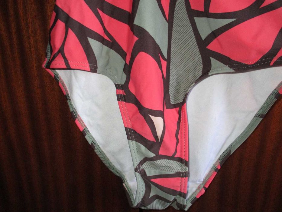 сдельный купальник