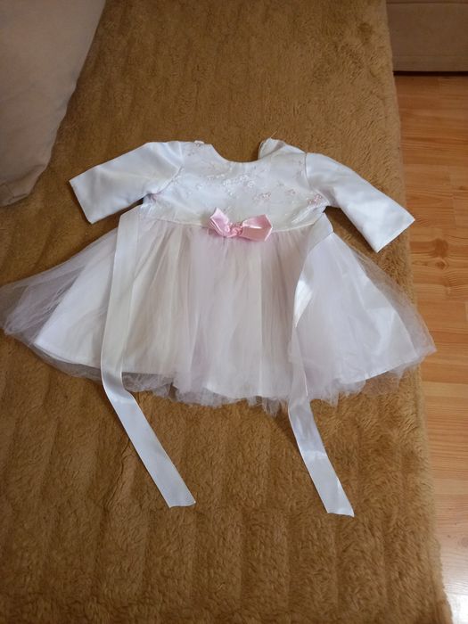 Śliczna sukienka małej księżniczki