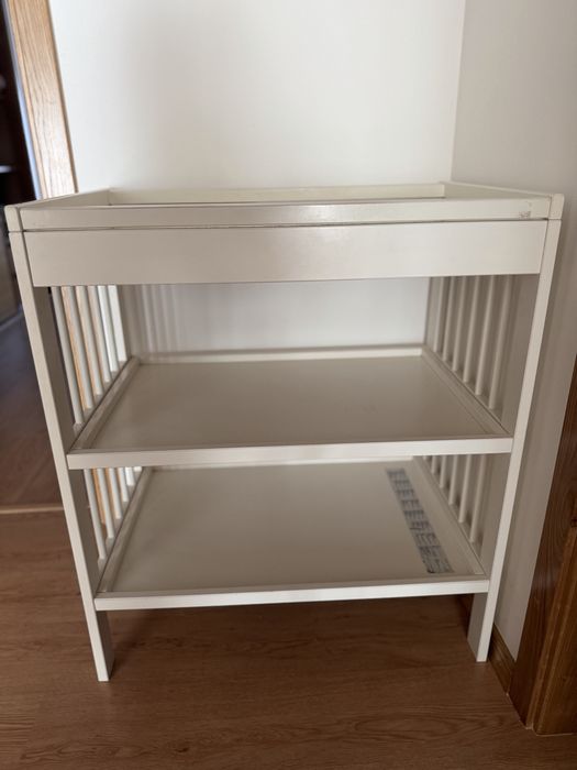 Fraldário branco IKEA