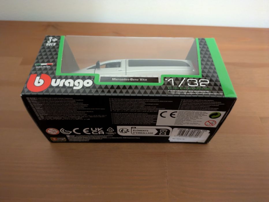 NOVO na CAIXA - Burago 1/32 Mercedes Benz Vito