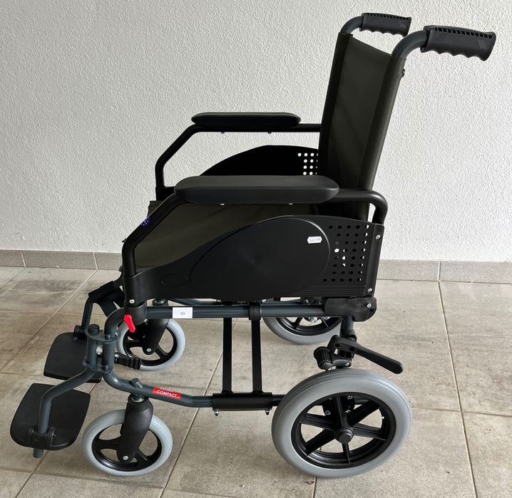 Cadeira rodas alumínio + Almofada + colchão anti-escaras + resguardo