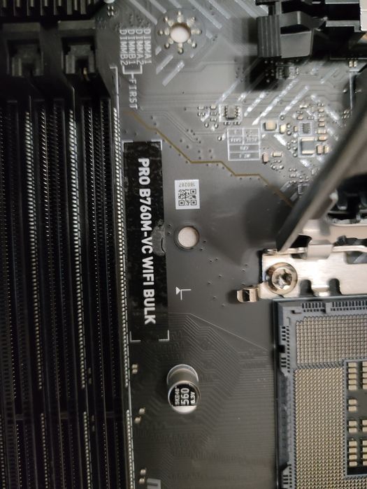 Процесор Intel i7 13700 MSI B760M-VC WIFI6E