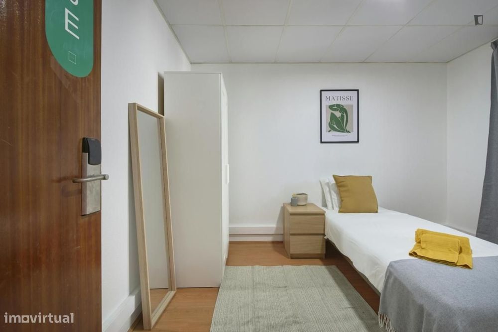 Quarto - localizado em Avenida da Liberdade Lisbon