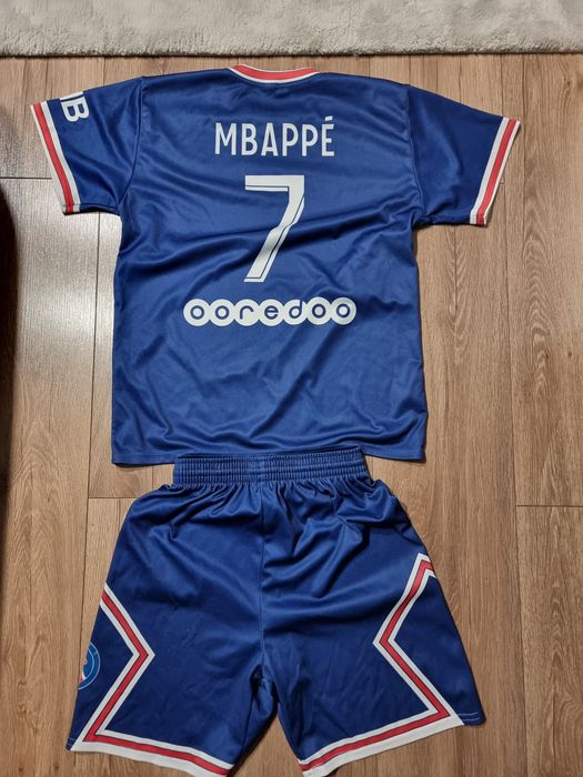 Strój piłkarski Mbappe r. 152 stan bdb