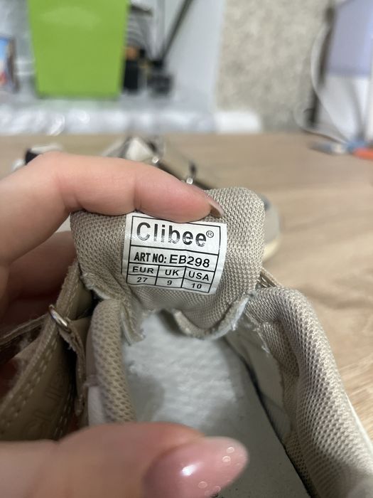 Продам дитячі кросівки фірми Clibee