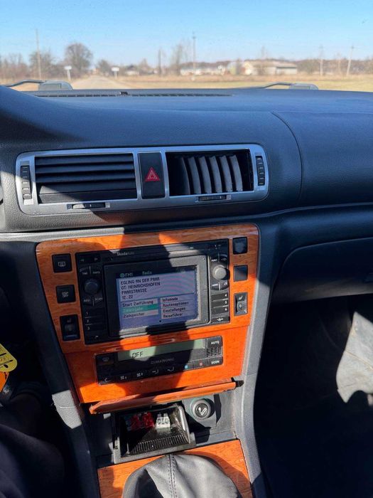 Skoda Superb седан,