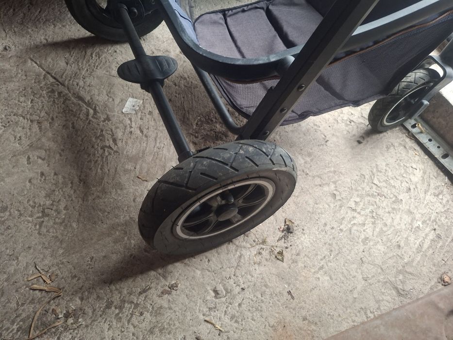 Дитяча коляска 3 в 1
