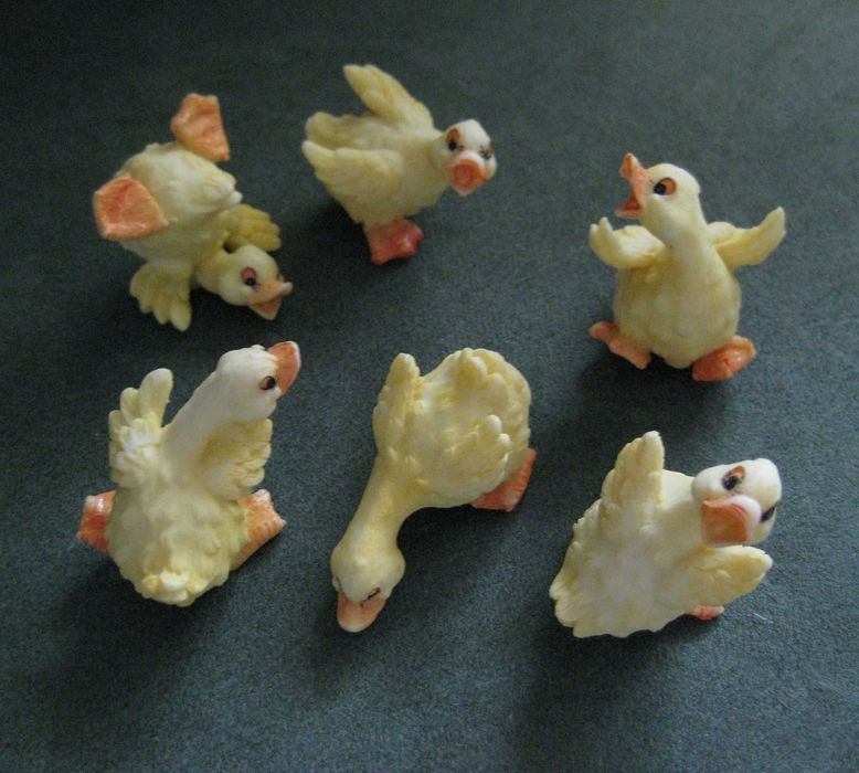 7 Miniaturas Patos em Marfinite (todos diferentes)