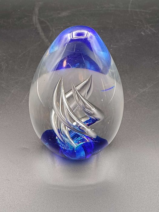 Pisa papéis em cristal