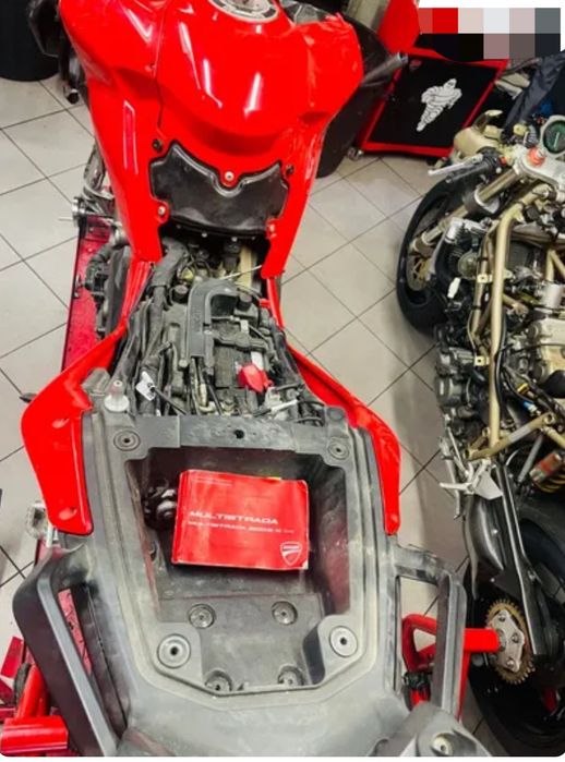 DUCATI Multistrada peças