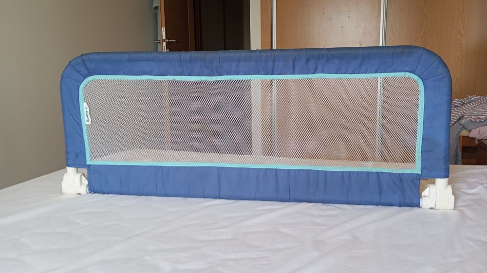 Proteção de cama para criança .