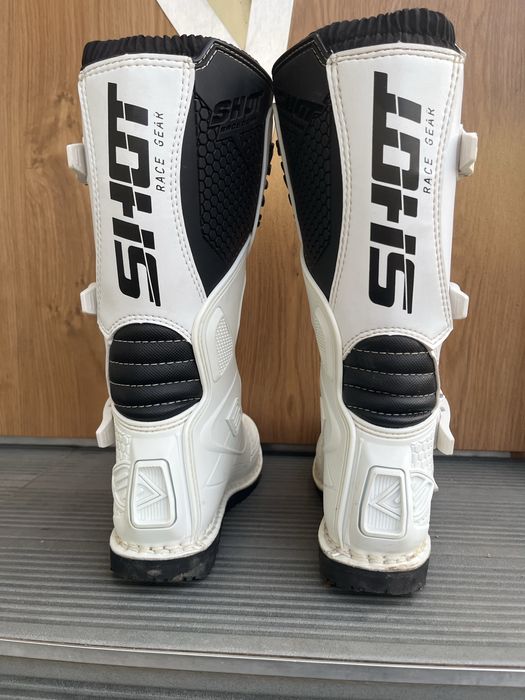 Białe Buty Na Crossa Short Racing