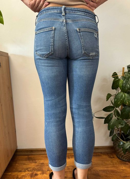 Spodnie jeansowe rybaczki 3 4 z dziurami Lucas Topshop Moto W26 L30 S
