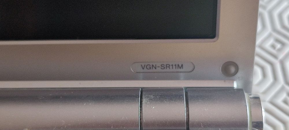 Sony Vaio / HP Pavilion