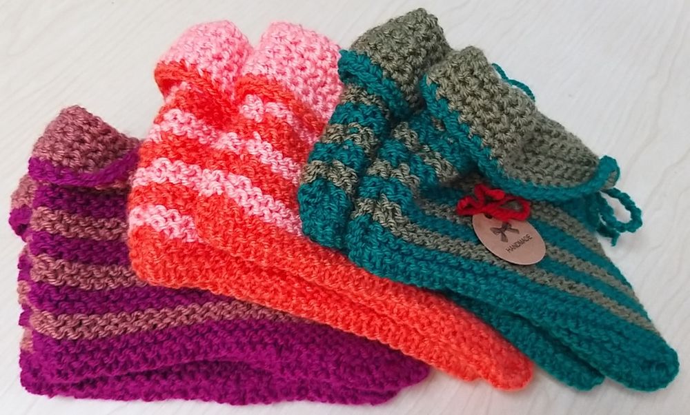 Botinhas em lã para aquecer os pés.