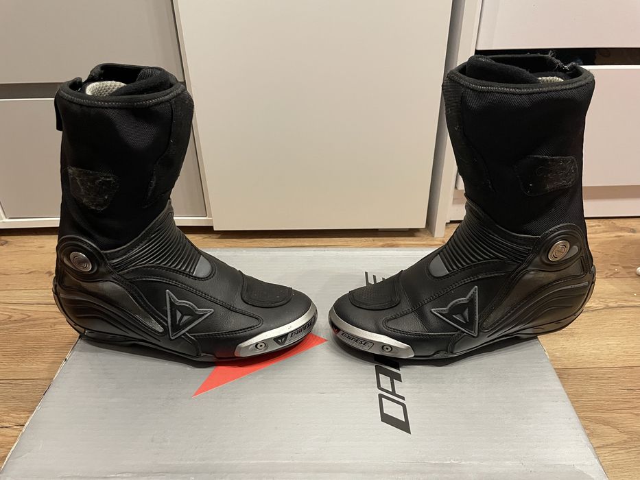Dainese Axial rozm 40 super stan