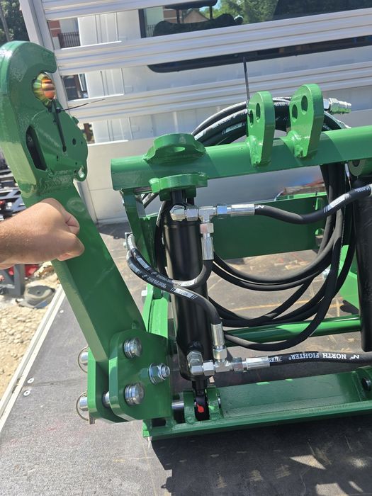 Sprzedam tuza do John Deer 6140 - 3.5 tony udźwig