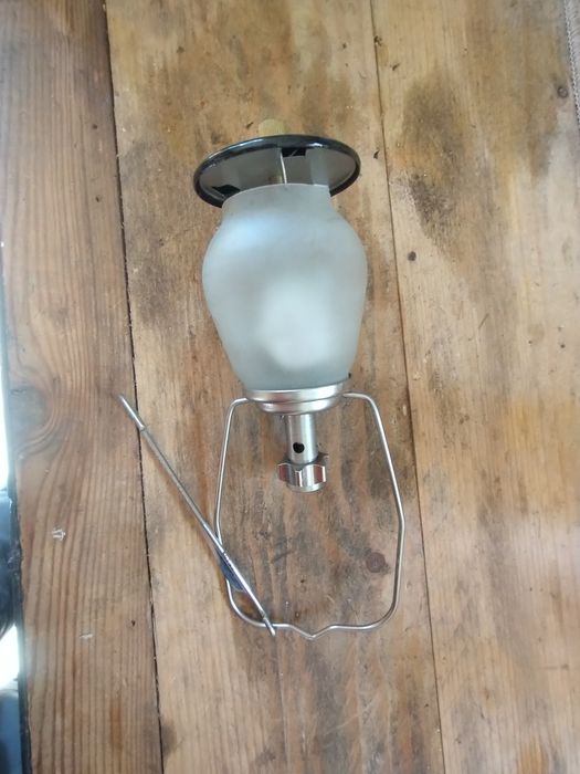Lampa gazowa turystyczna