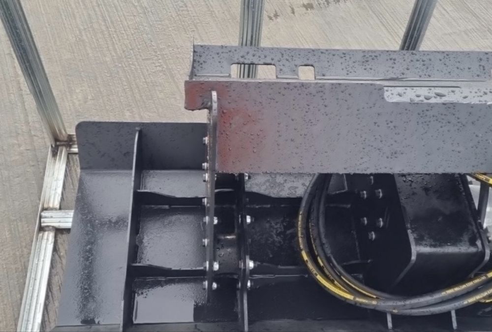 Zageszczarka hydrauliczna do ładowarki mocowanie jak bobcat
